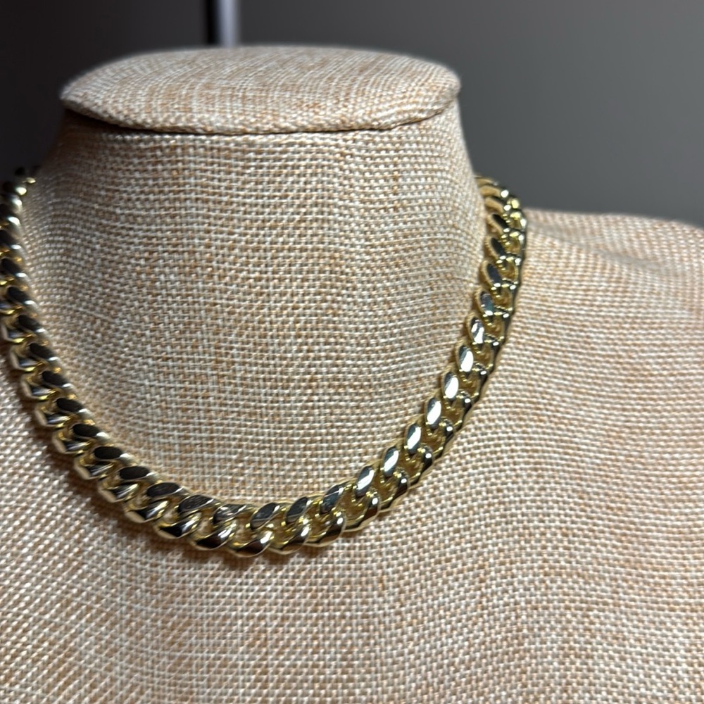 SHYMI
Tori Cuban Chain
Choker Necklace